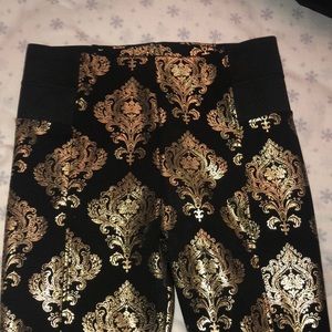 Gold printed leggings